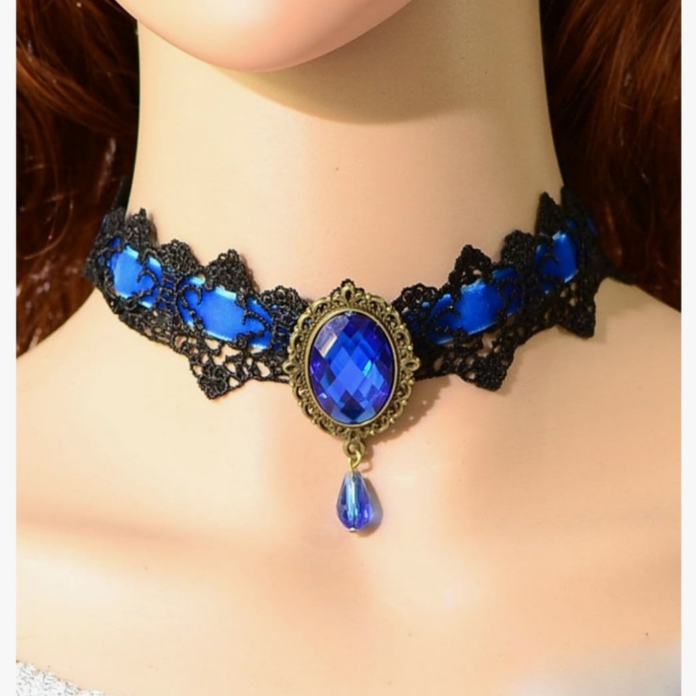 Elegant Choker necklace, Black lace/Blue Velvet, goldtone, Blue rhinestone, EUC